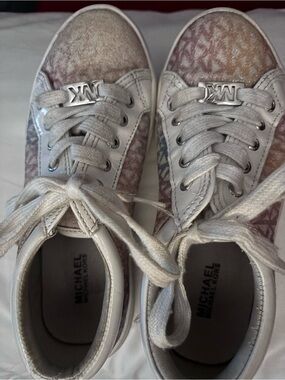 Michael Kors Pastel Gradient Logo Lace-Up Sneakers size 1